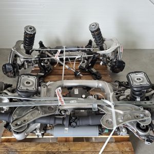 BMW XM G09 priekinė ir galinė pakaba
