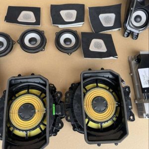 Bmw XM G09 BOWERS & WILKINS kolonėlės RED Label