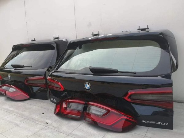 BMW X5 G05 galiniai dangčiai, galinis dangtis, stopai, galiniai žibintai www.bmwbaze.lt
